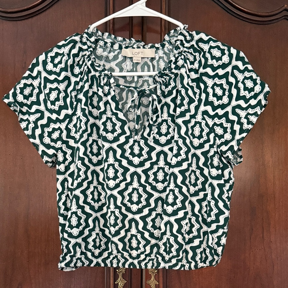LOFT Green and White Patterned Blouse